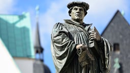 Luther: Breaking the Christian Consensus