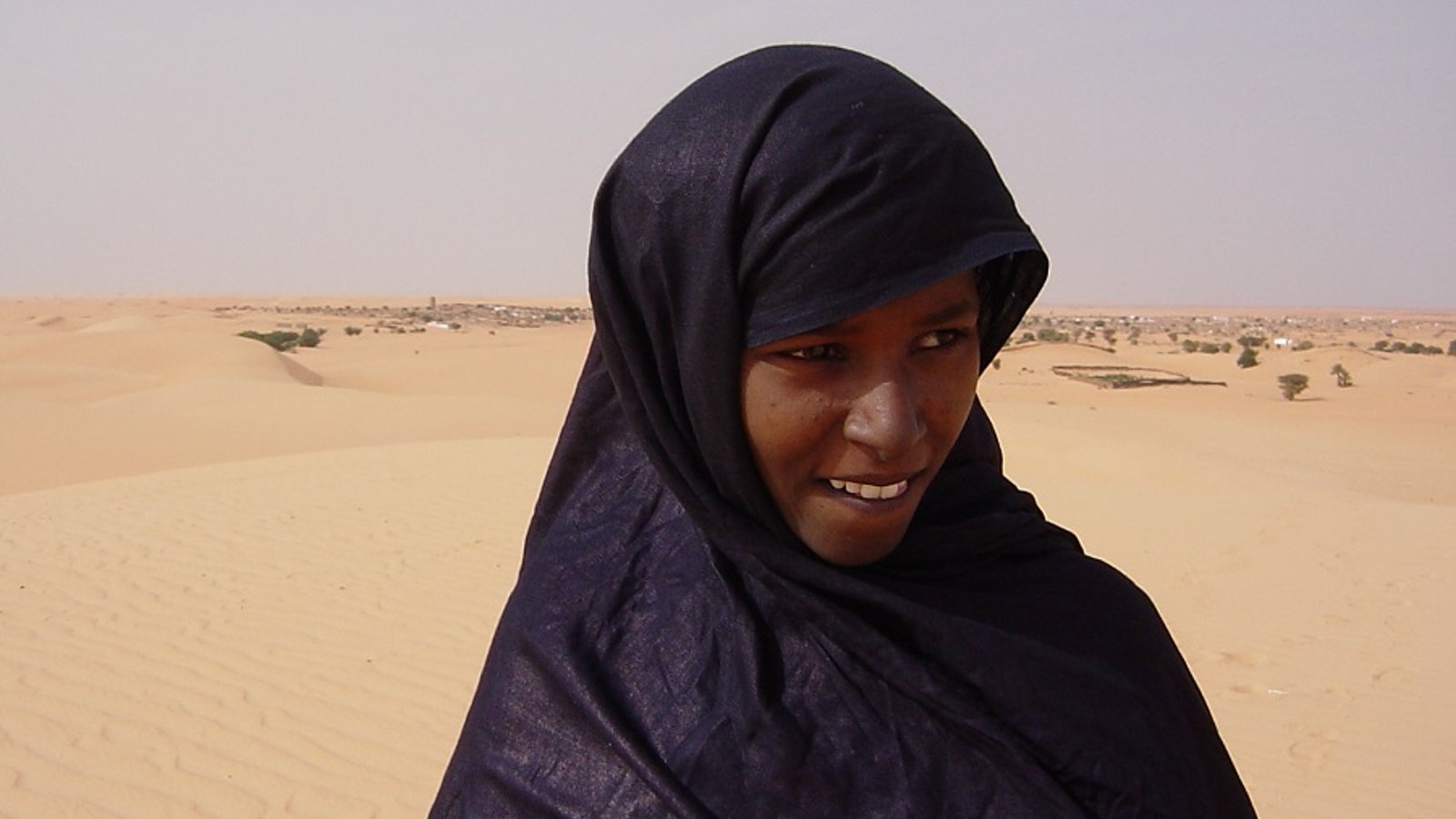 Women of the Sand - Nomad Islamic Women